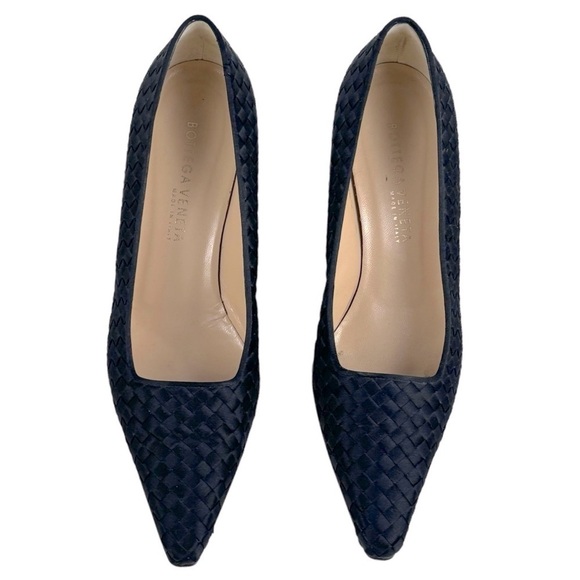 BOTTEGA VENETA 17087 POINTED TOE SILK INTRECCIATO LEATHER SOLE PUMP HEELS - Picture 2 of 14